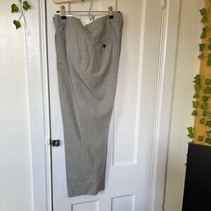 Theory Gray Dress Pants with Tailored Straight Leg Design